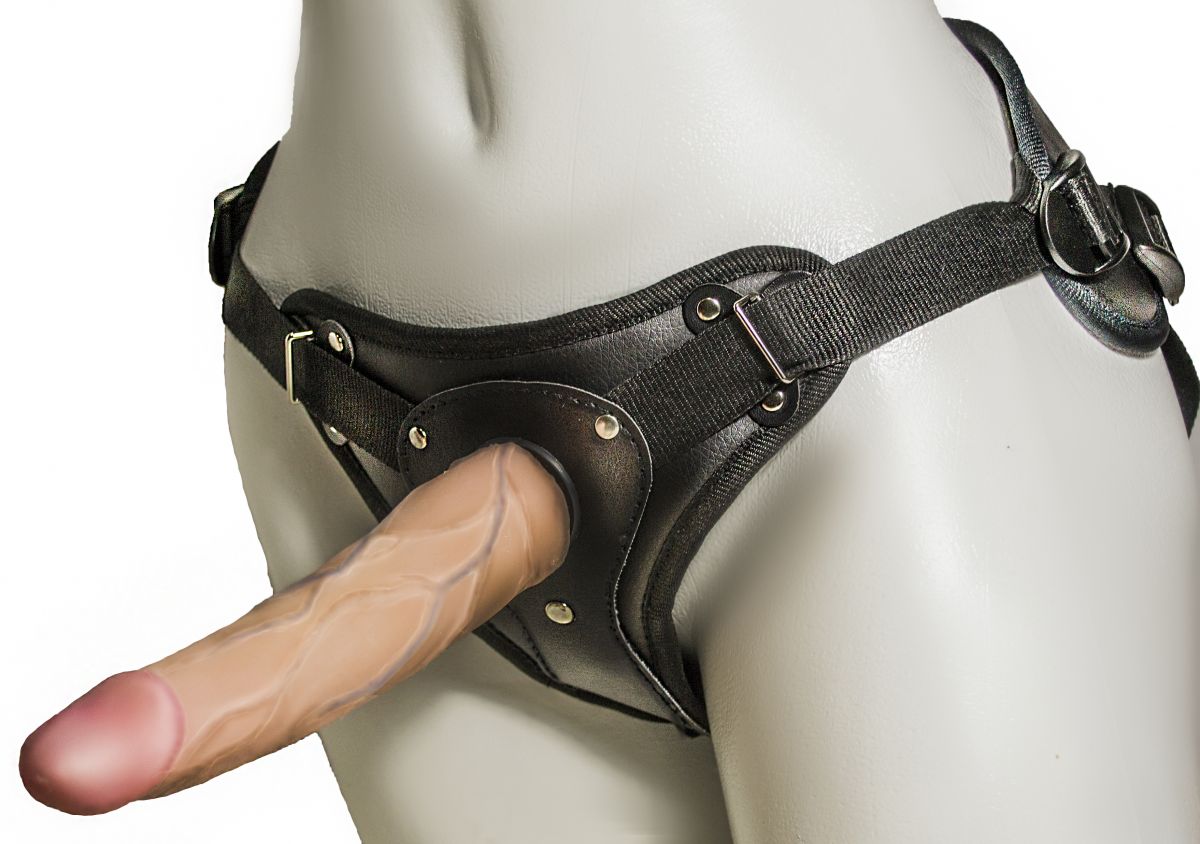 Женский страпон с вагинальной пробкой  Woman Strap 18 см